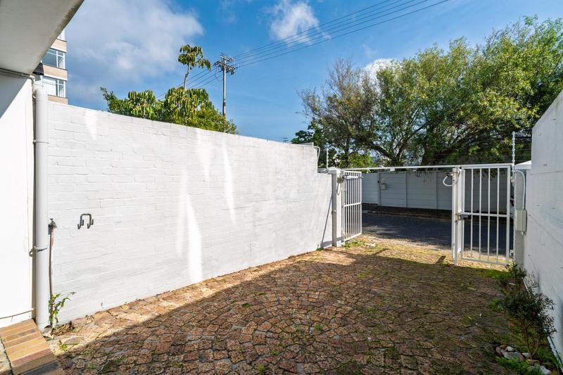 3 Bedroom Property for Sale in Harfield Village Western Cape